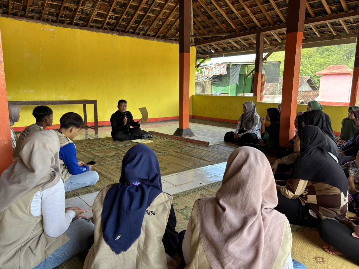 Pemberian NIB dan Sertifikasi Halal Dorong Pemberdayaan UMKM Desa Bedoyo